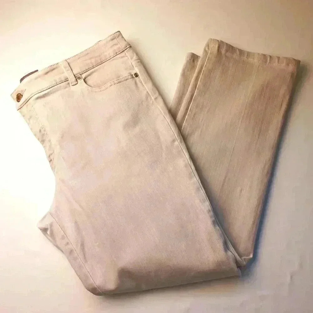 Chico's Straight Leg Jeans in Light Beige